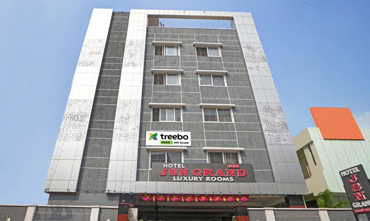 Treebo Trend Jsn Grand Hotel Vijayawada Exterior photo